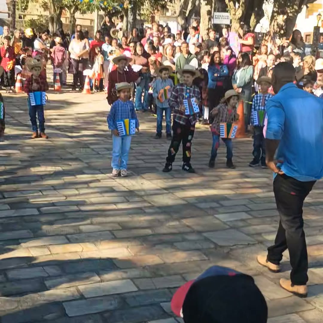 Imagem de Educação acompanhada de perto